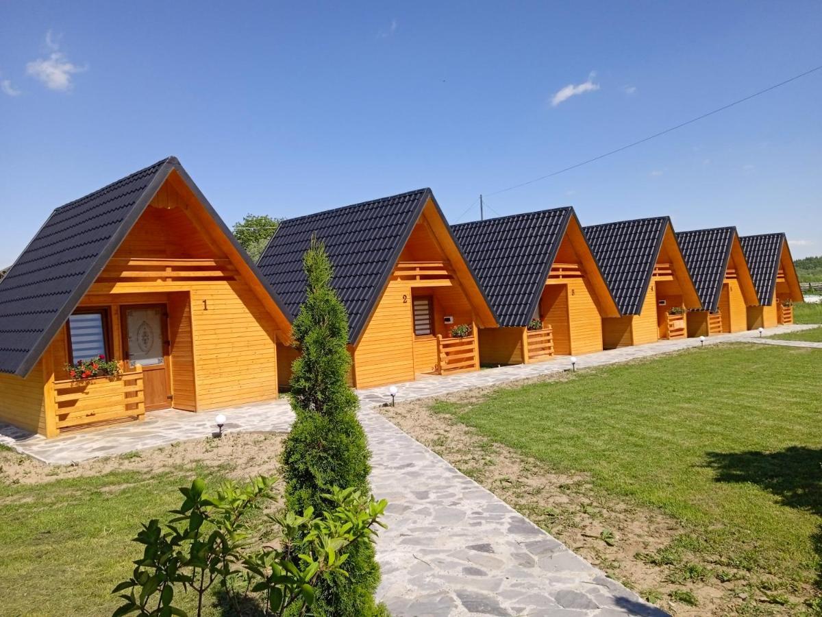 Hanul Vanatorului Gura Humorului Exterior foto